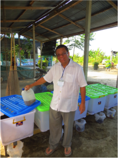 Mr Kusnadi Demonstrates Vermicomposting